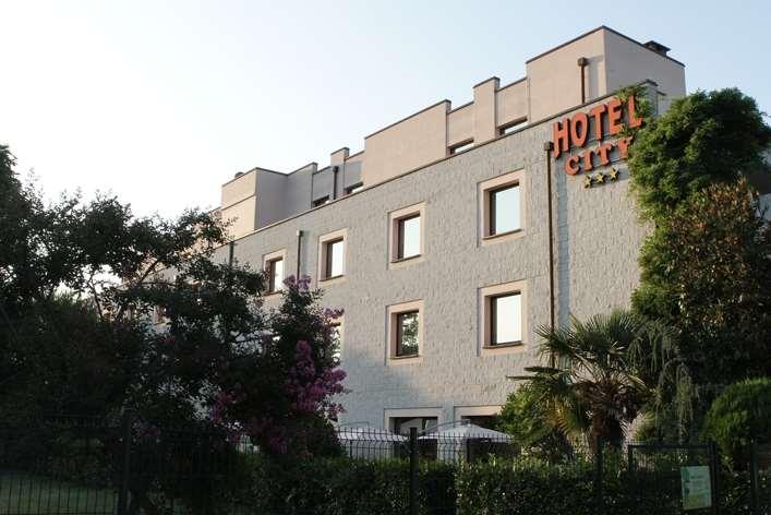 Hotel City เปียเชนซา ภายนอก รูปภาพ